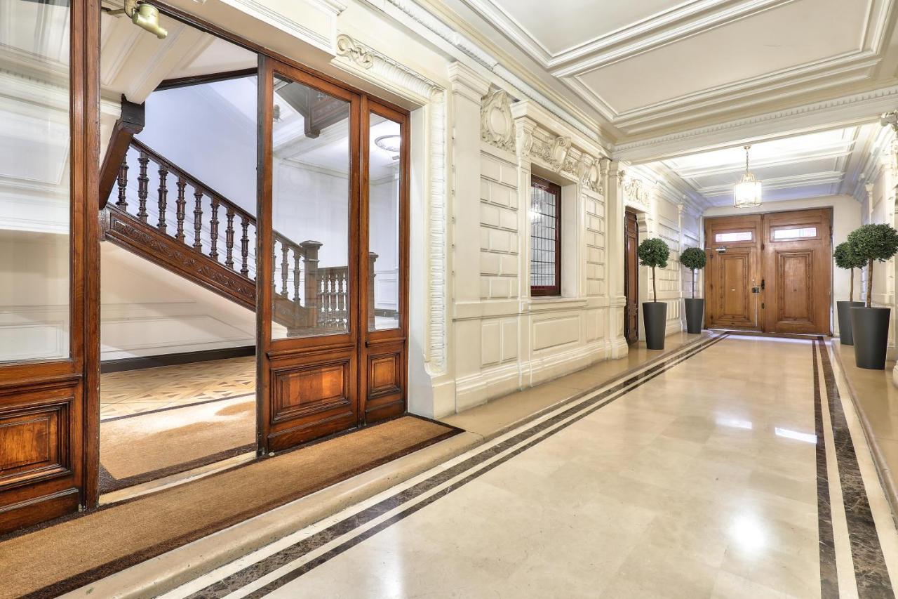 Hotel 33 Marbeuf Párizs Kültér fotó