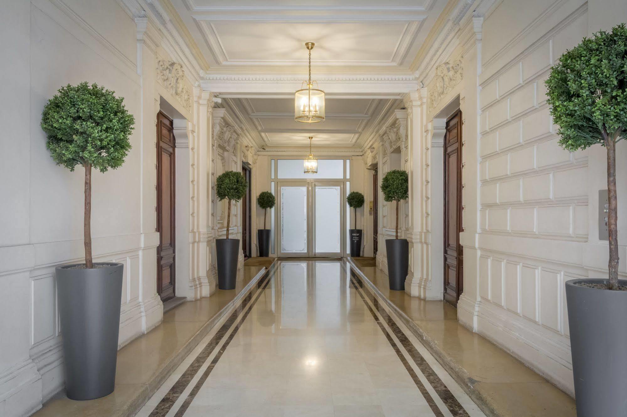 Hotel 33 Marbeuf Párizs Kültér fotó